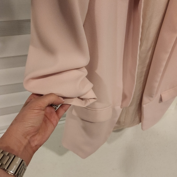 Zara blazer.  Soft Pink - Picture 4 of 7